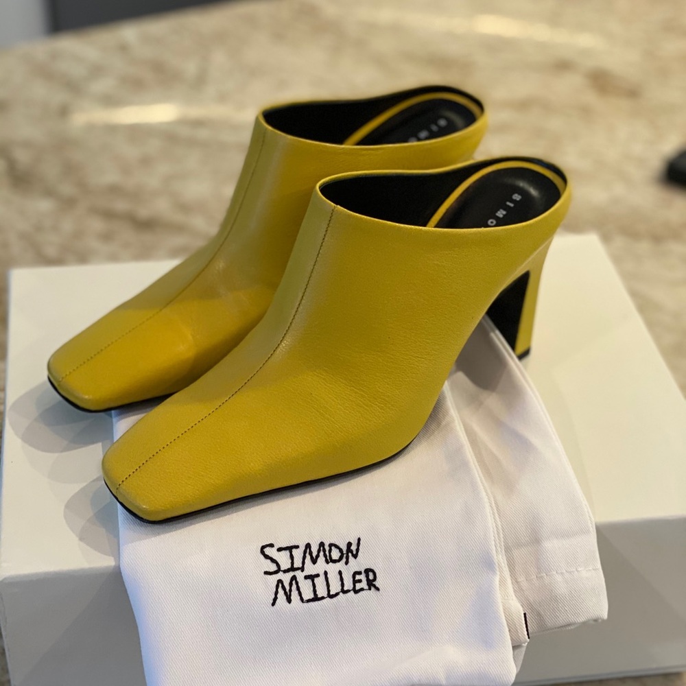 simon miller foxy mules in Saturn yellow